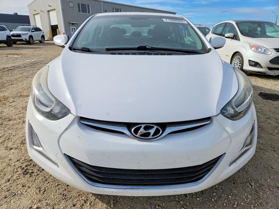71008926 :رقم المزاد ، KMHDH4AH3FU288437 vin ، 2015 Hyundai Elantra مزاد بيع