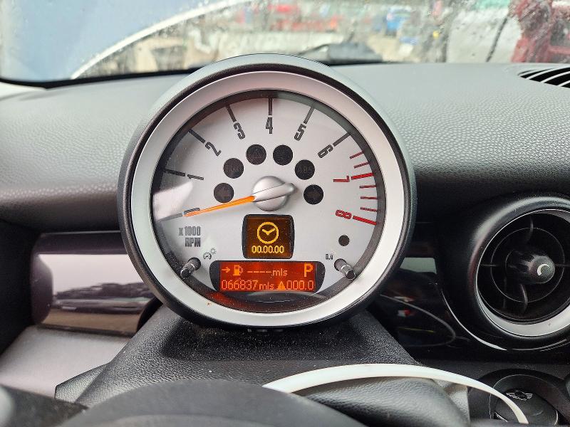 71321436 :رقم المزاد ، WMWMF7C51ATZ70503 vin ، 2010 Mini Cooper مزاد بيع