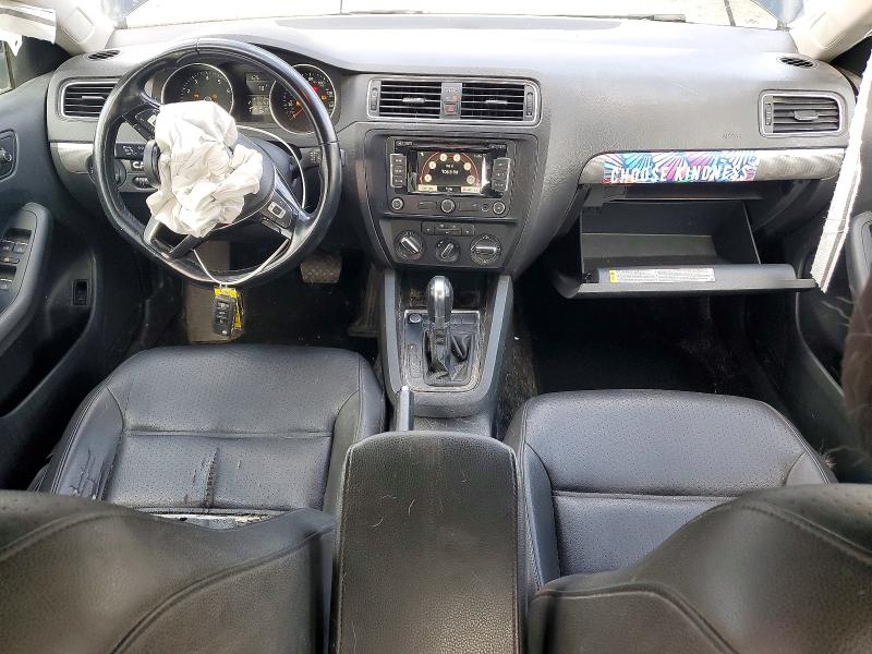 71676786 :رقم المزاد ، 3VWD17AJ2FM318509 vin ، 2015 Volkswagen Jetta مزاد بيع