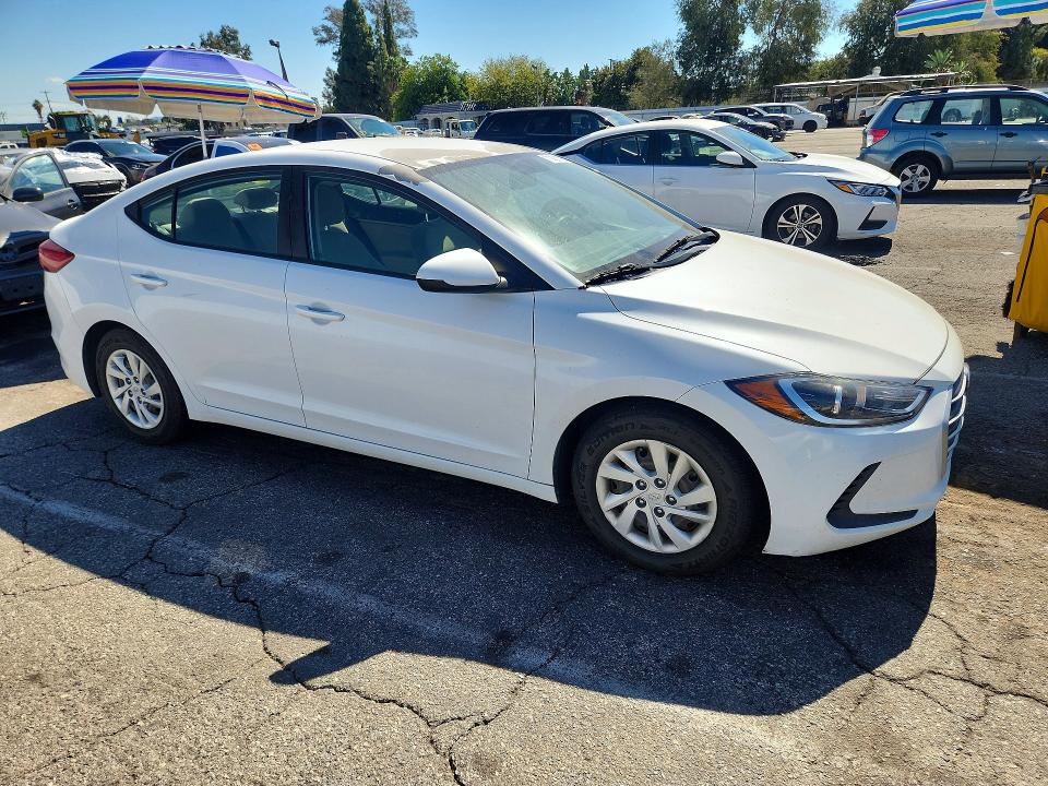 Продажа на аукционе авто 2018 Hyundai Elantra, vin: 5NPD74LF8JH274023, номер лота: 71431116