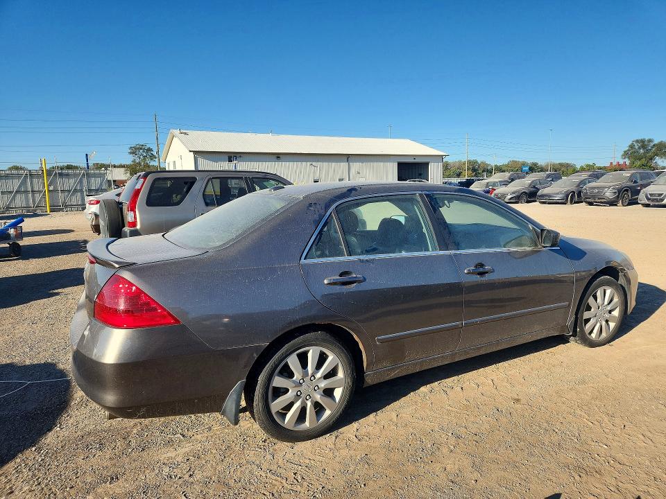 Продажа на аукционе авто 2006 Honda Accord, vin: 1HGCM66506A050828, номер лота: 71670846