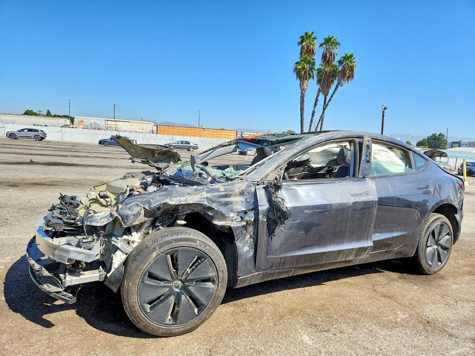 Auction sale of the 2025 Tesla Model 3, vin: 5YJ3E1EA0SF983756, lot number: 71488986