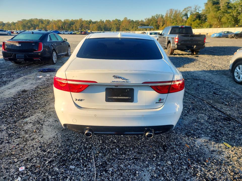 Продаж на аукціоні авто 2018 Jaguar Xf, vin: SAJBM4FV8JCY66540, номер лоту: 72553436