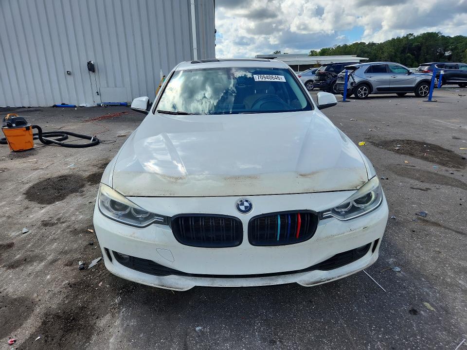70940646 :رقم المزاد ، WBA3A5C59EJ463381 vin ، 2014 Bmw 328 مزاد بيع