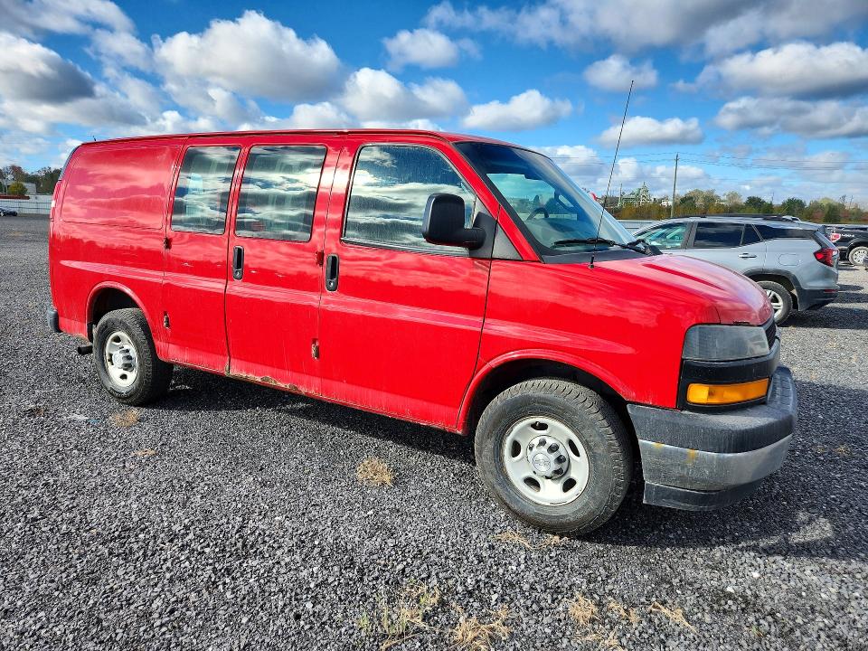 69601326 :رقم المزاد ، 1GCWGAFP9J1255094 vin ، 2018 Chevrolet Express 2500 مزاد بيع