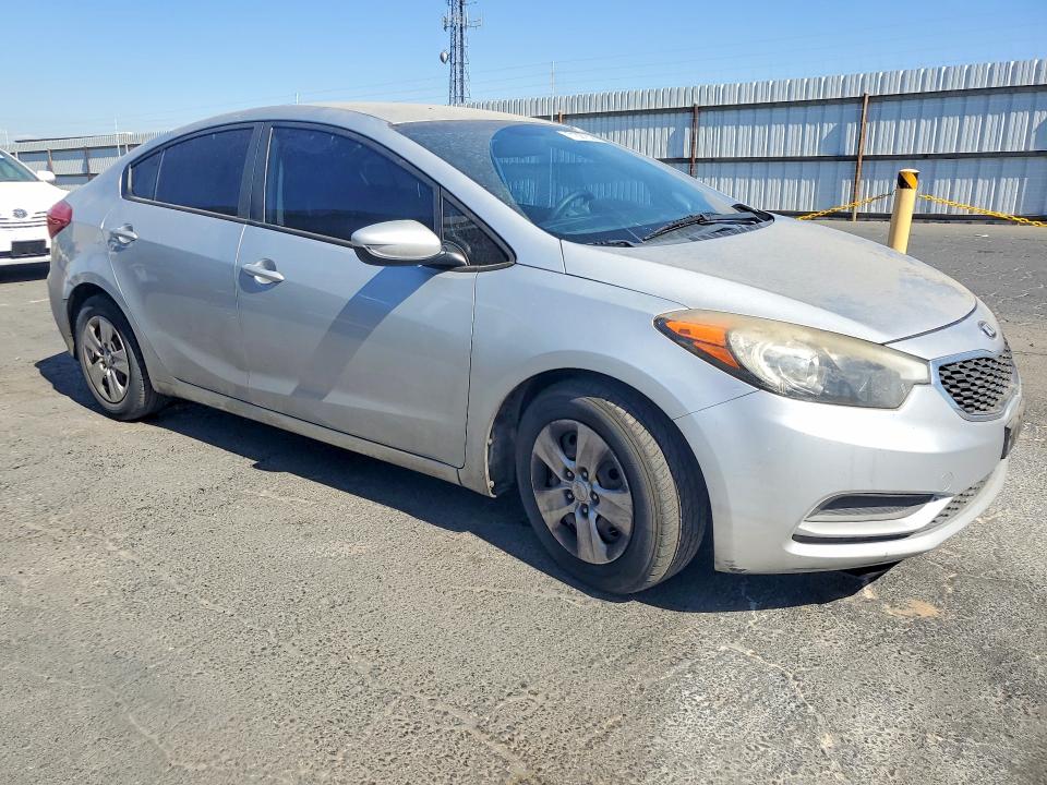 71597526 :رقم المزاد ، KNAFK4A6XG5611887 vin ، 2016 Kia Forte مزاد بيع