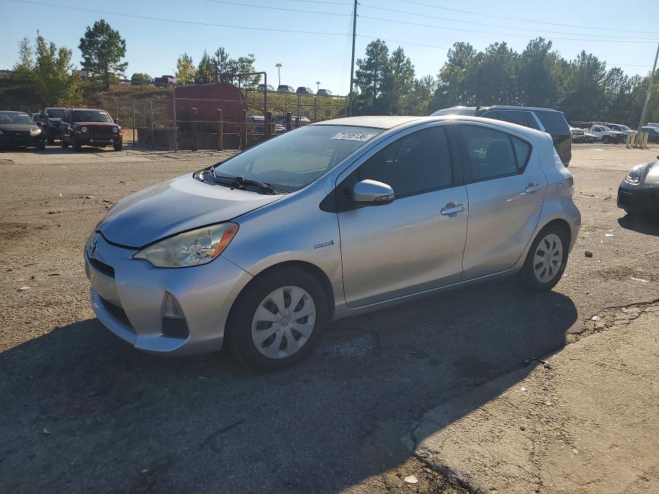 Продажа на аукционе авто 2012 Toyota Prius C, vin: JTDKDTB3XC1024827, номер лота: 71205136