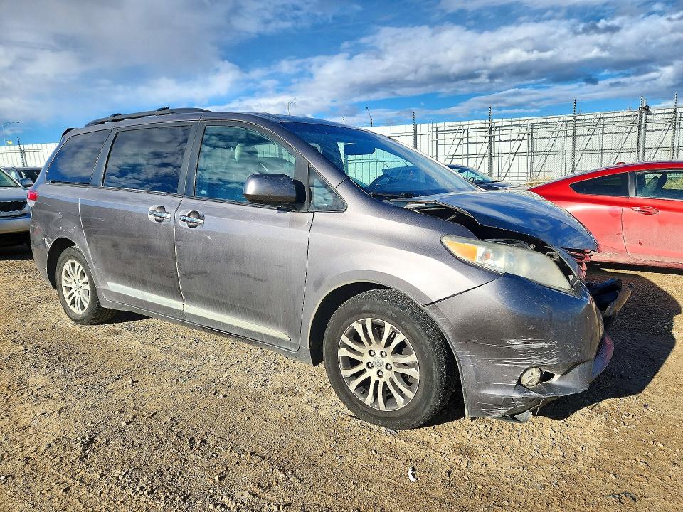Продажа на аукционе авто 2011 Toyota Sienna, vin: 5TDYK3DC1BS170709, номер лота: 72556346