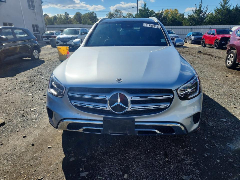 71756976 :رقم المزاد ، W1N0G8EBXNG059553 vin ، 2022 Mercedes-benz Glc مزاد بيع