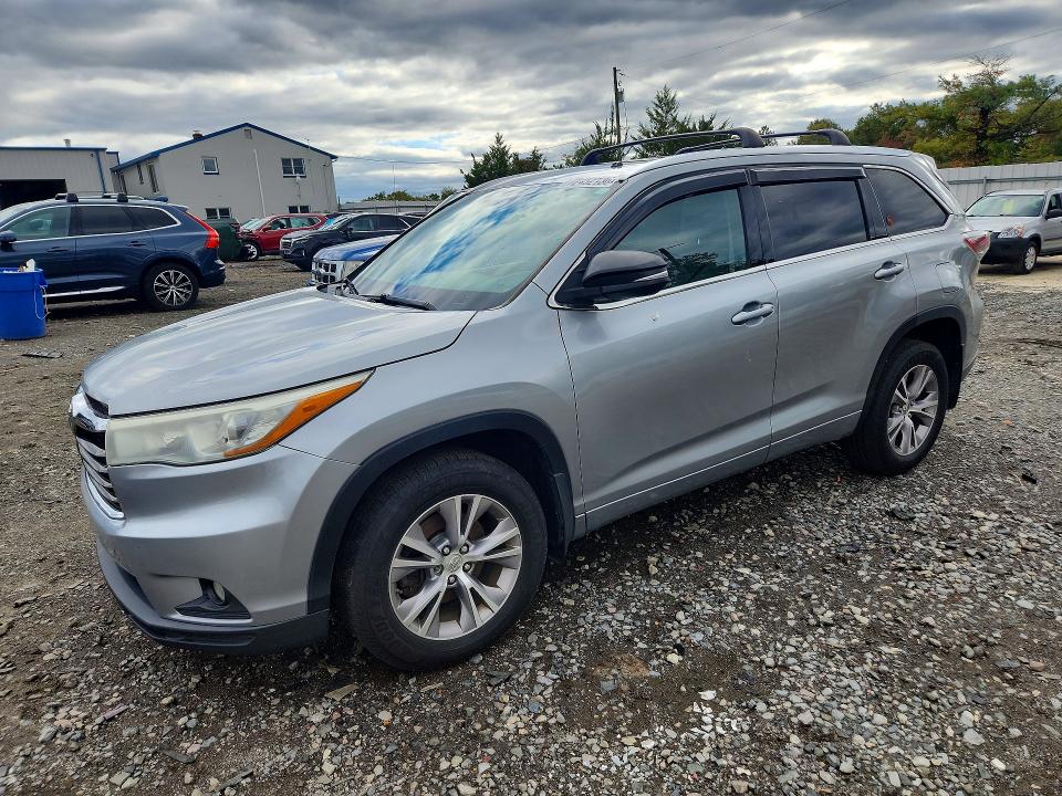 2015 Toyota Highlander მანქანა იყიდება აუქციონზე, vin: 5TDJKRFH6FS086033, აუქციონის ნომერი: 72452136