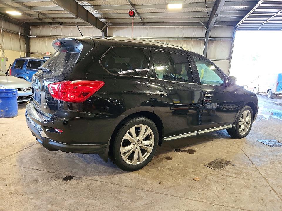 Продаж на аукціоні авто 2018 Nissan Pathfinder, vin: 5N1DR2MM0JC679005, номер лоту: 72140336