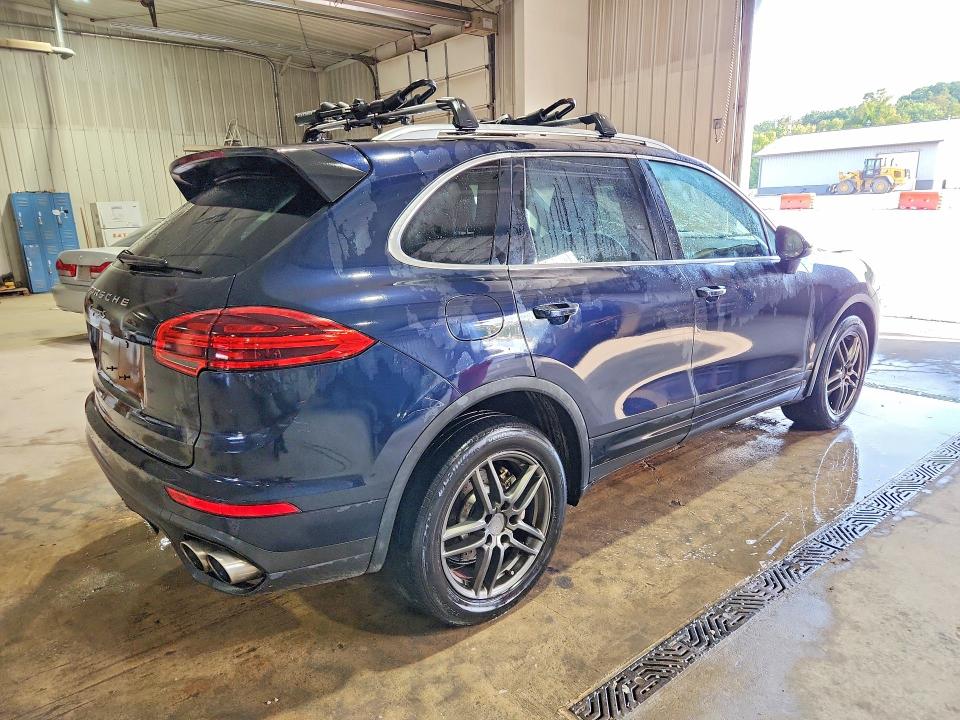 71235806 :رقم المزاد ، WP1AB2A21FLA60644 vin ، 2015 Porsche Cayenne مزاد بيع