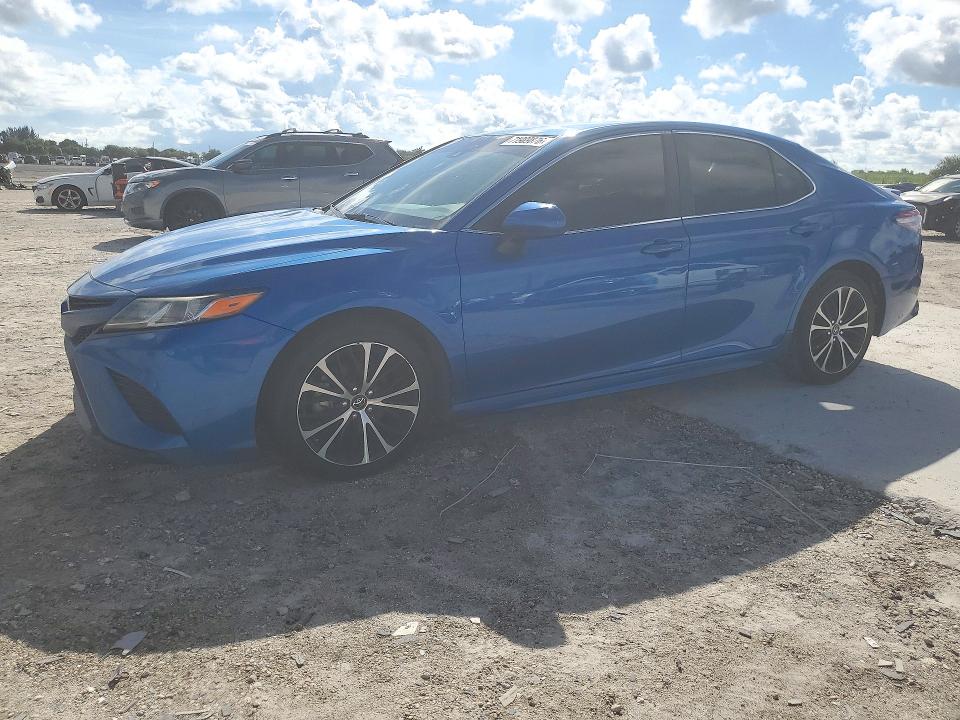 2019 Toyota Camry მანქანა იყიდება აუქციონზე, vin: 4T1B11HK8KU233956, აუქციონის ნომერი: 71989876