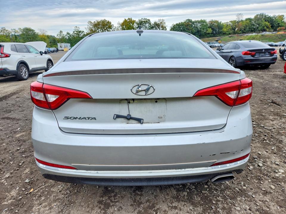 2015 Hyundai Sonata მანქანა იყიდება აუქციონზე, vin: 5NPE24AF5FH085665, აუქციონის ნომერი: 71288096