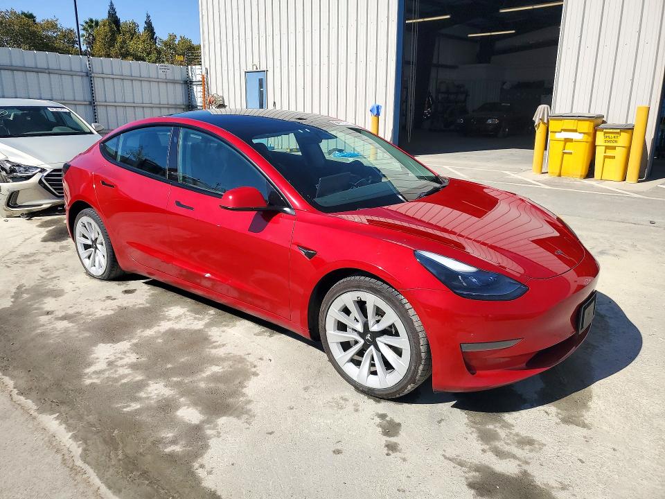 Продажа на аукционе авто 2022 Tesla Model 3, vin: 5YJ3E1EAXNF303978, номер лота: 72363906