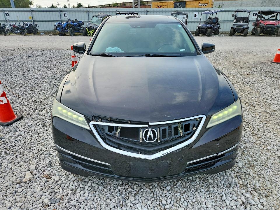 70881806 :رقم المزاد ، 19UUB1F58FA028833 vin ، 2015 Acura Tlx مزاد بيع