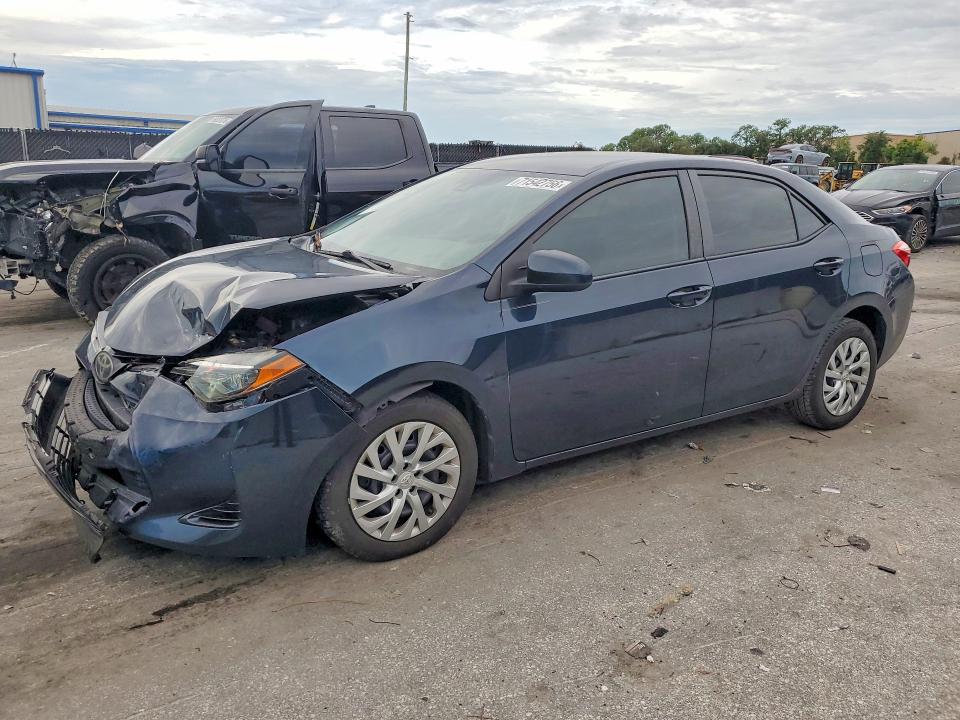 Aukcja sprzedaży 2018 Toyota Corolla, vin: 5YFBURHE4JP851470, numer aukcji: 71542756