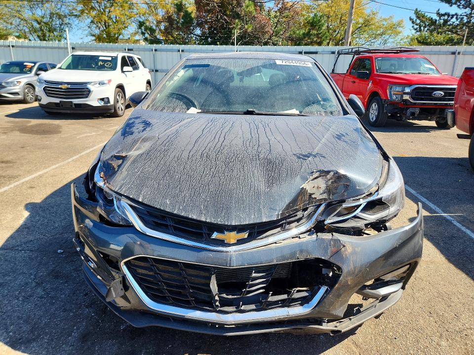 72044956 :رقم المزاد ، 1G1BD5SM0J7116925 vin ، 2018 Chevrolet Cruze مزاد بيع