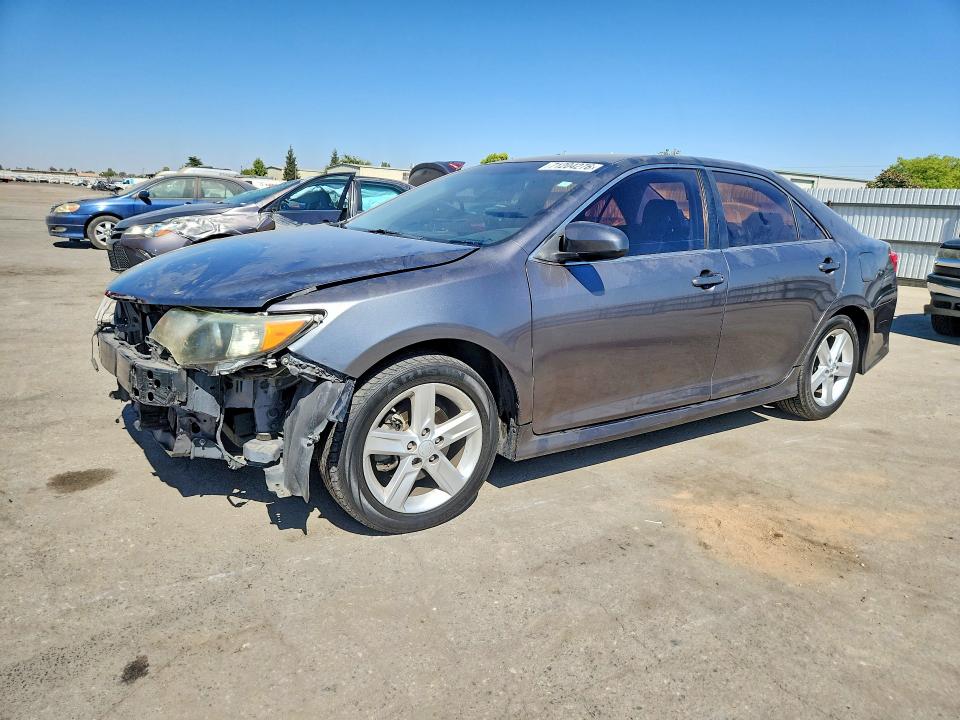 2014 Toyota Camry მანქანა იყიდება აუქციონზე, vin: 4T1BF1FK2EU455482, აუქციონის ნომერი: 71204276