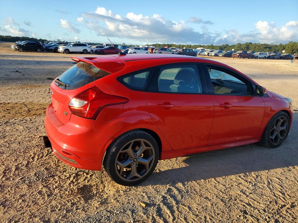 2014 Ford Focus St 4d Hatchbac მანქანა იყიდება აუქციონზე, vin: 1FADP3L9XEL149908, აუქციონის ნომერი: 70422776