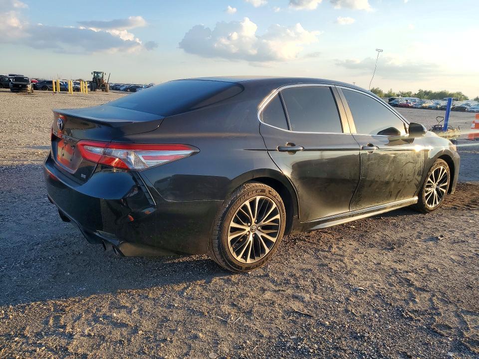 Продажа на аукционе авто 2018 Toyota Camry, vin: 4T1B11HK0JU567736, номер лота: 71788706
