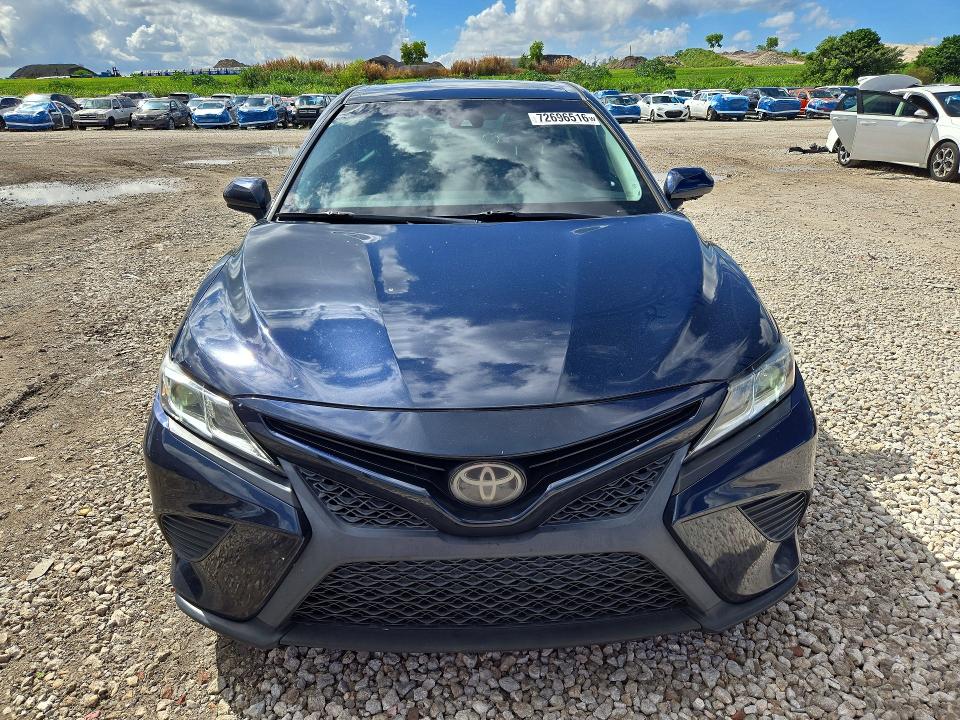 2018 Toyota Camry მანქანა იყიდება აუქციონზე, vin: 4T1B11HK0JU601223, აუქციონის ნომერი: 72696516