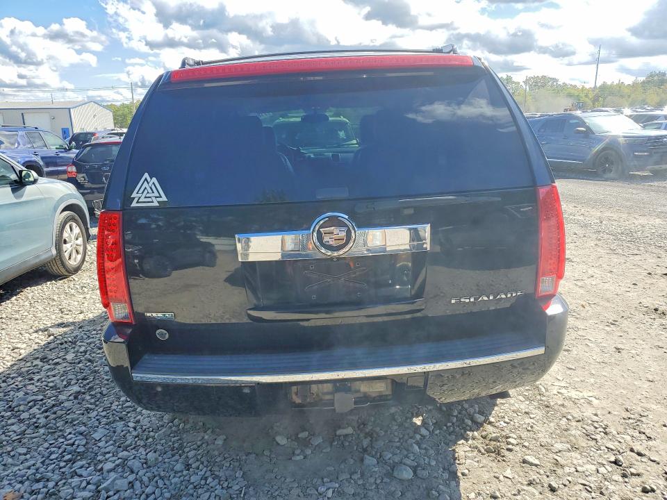 2011 Cadillac Escalade მანქანა იყიდება აუქციონზე, vin: 1GYS4CEF6BR102293, აუქციონის ნომერი: 71855406