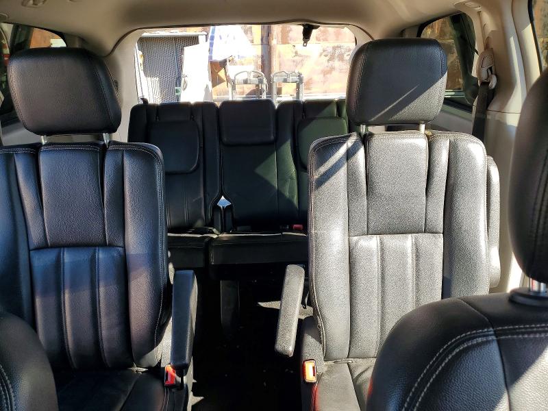 71642116 :رقم المزاد ، 2C4RC1BG0DR721963 vin ، 2013 Chrysler Town & Country مزاد بيع