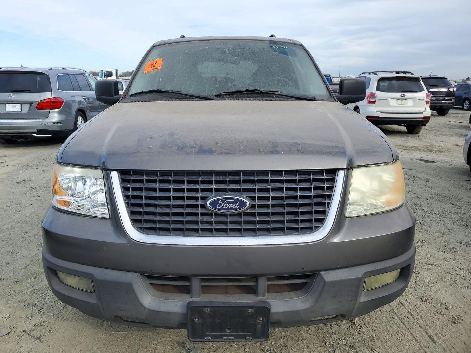 2005 Ford Expedition მანქანა იყიდება აუქციონზე, vin: 1FMPU15575LA20826, აუქციონის ნომერი: 73764166