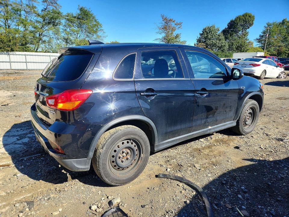 Продаж на аукціоні авто 2018 Mitsubishi Outlander Sport, vin: JA4AR3AU3JZ005794, номер лоту: 71713016