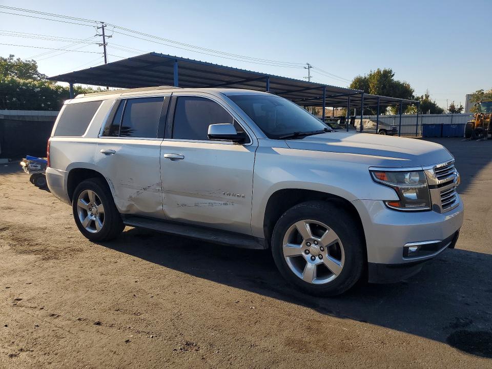 71582456 :رقم المزاد ، 1GNSCBKC1FR163531 vin ، 2015 Chevrolet Tahoe مزاد بيع