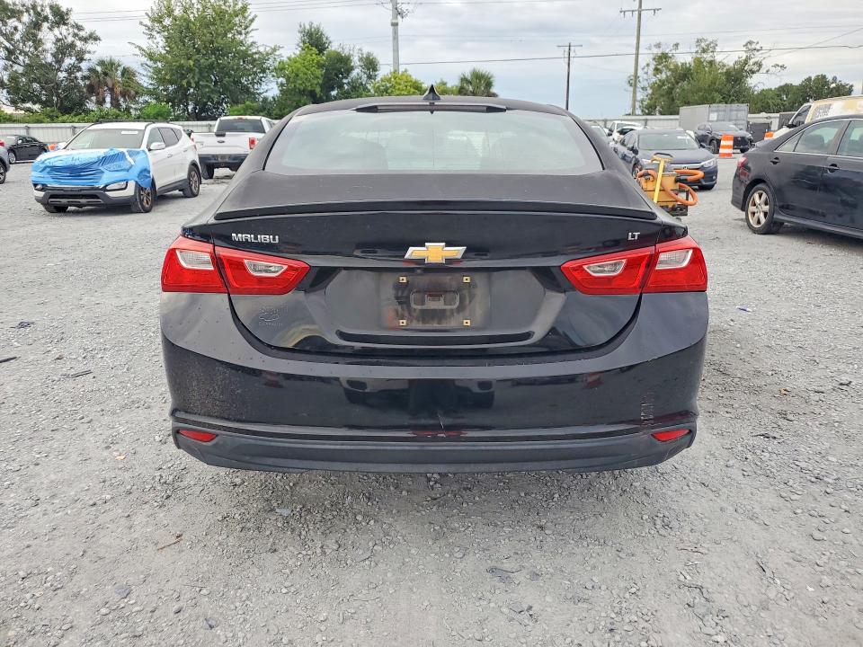 71255636 :رقم المزاد ، 1G1ZE5ST5HF226405 vin ، 2017 Chevrolet Malibu مزاد بيع
