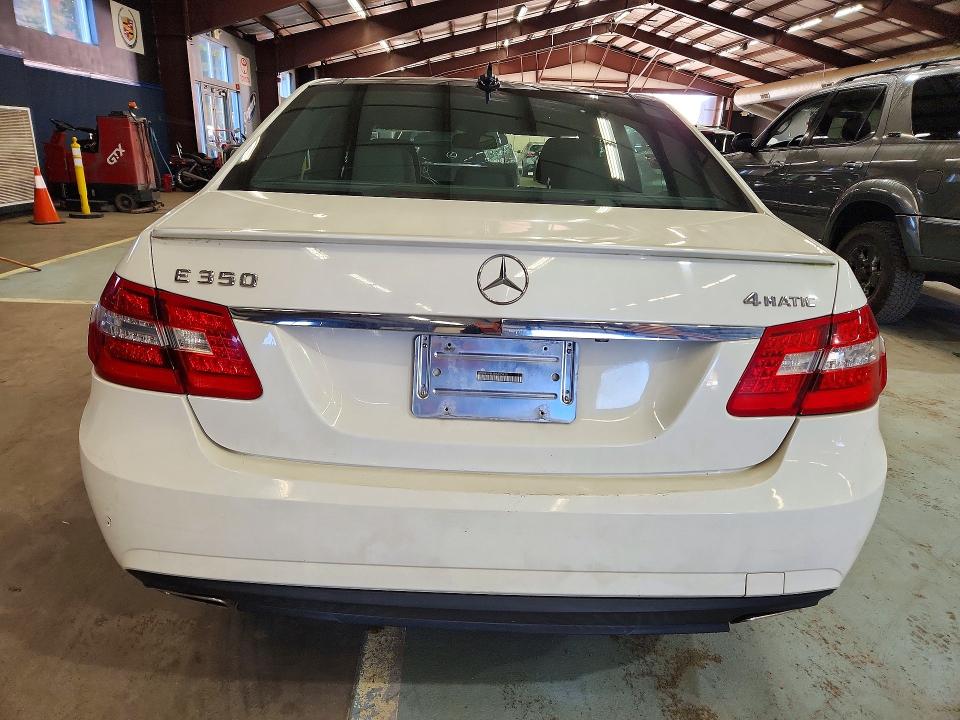 2011 Mercedes-benz E მანქანა იყიდება აუქციონზე, vin: WDDHF8HB4BA385426, აუქციონის ნომერი: 72208246