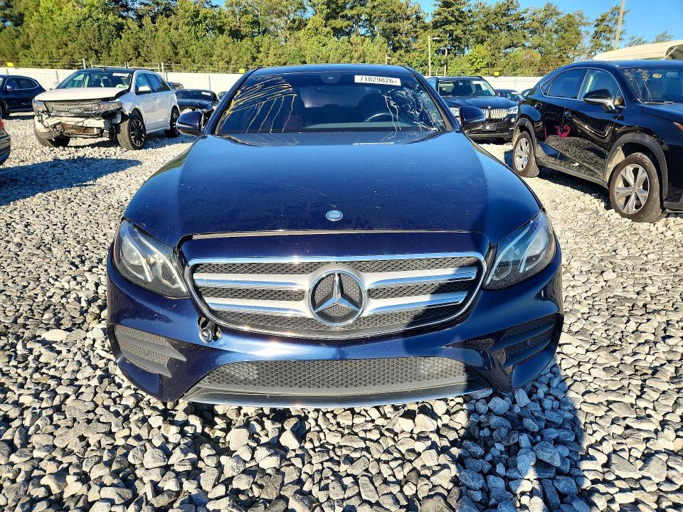 71829826 :رقم المزاد ، WDDZF4JB5HA100913 vin ، 2017 Mercedes-benz E مزاد بيع