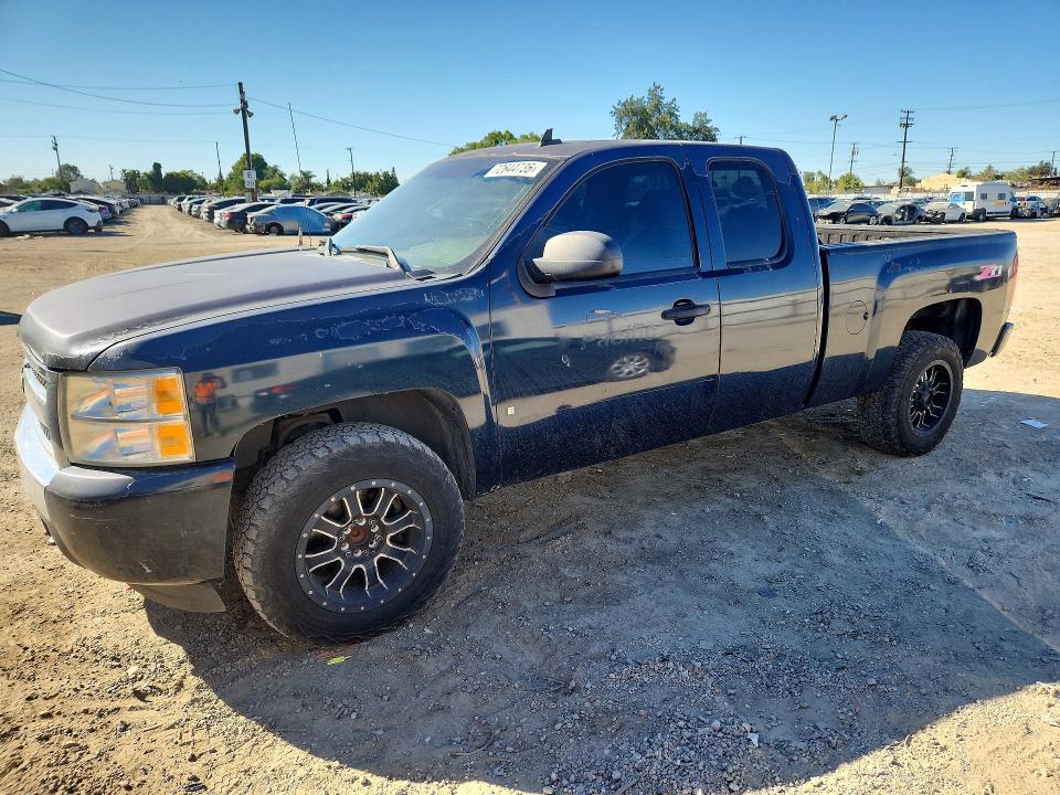 72644736 :رقم المزاد ، 2GCEC19JX81225444 vin ، 2008 Chevrolet Silverado مزاد بيع
