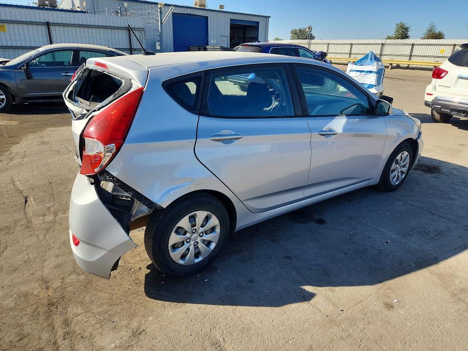 2017 Hyundai Accent მანქანა იყიდება აუქციონზე, vin: KMHCT5AE1HU301565, აუქციონის ნომერი: 71214936