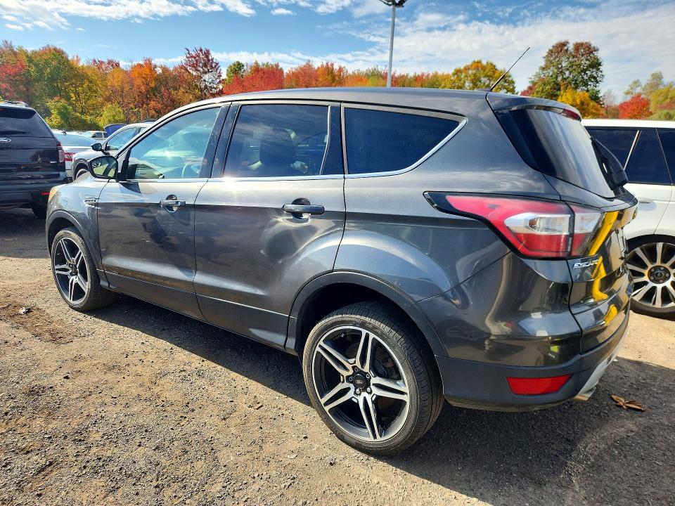 72694276 :رقم المزاد ، 1FMCU9GD4HUB93641 vin ، 2017 Ford Escape مزاد بيع