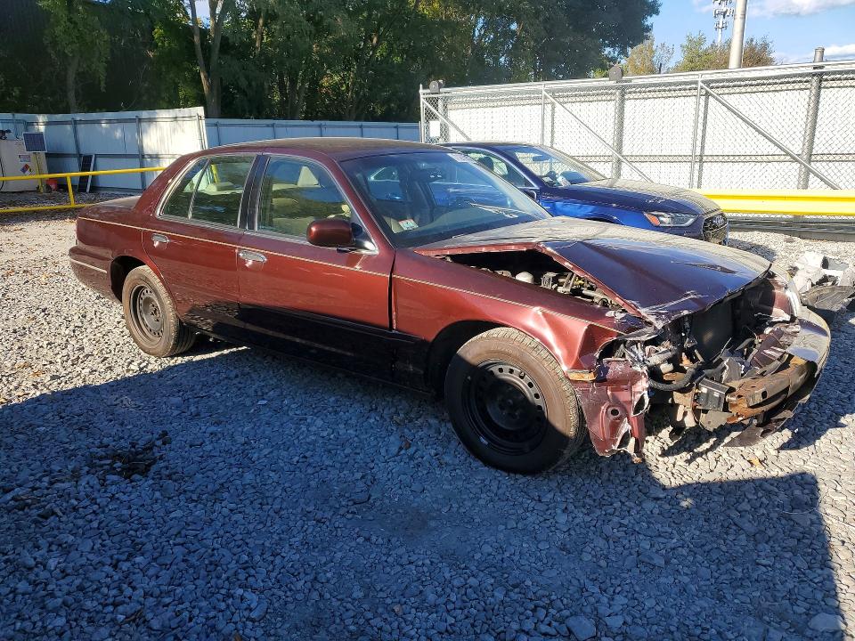 Продаж на аукціоні авто 2001 Ford Crown Victoria, vin: 2FAFP74W21X151802, номер лоту: 71262936