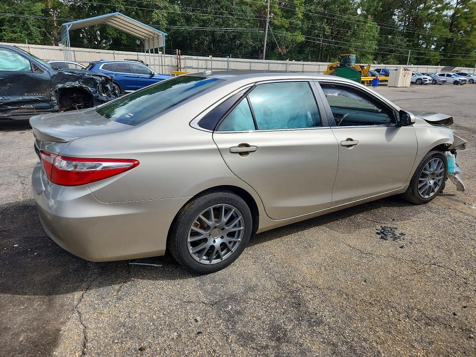 71426936 :رقم المزاد ، 4T1BF1FK4HU771809 vin ، 2017 Toyota Camry مزاد بيع