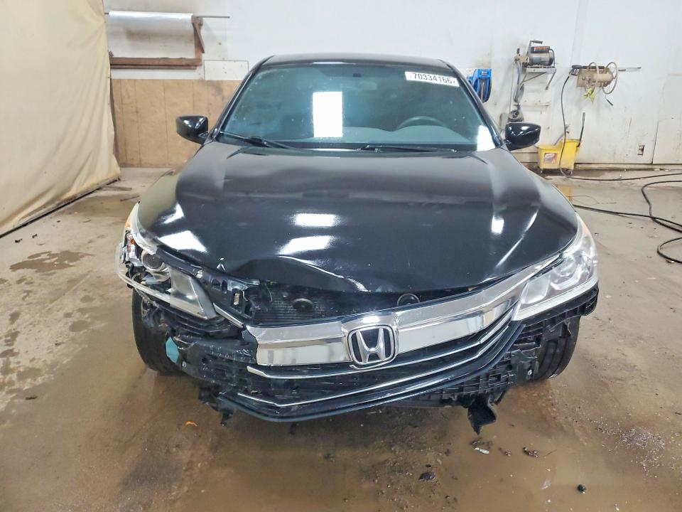 70334166 :رقم المزاد ، 1HGCR2F59GA171398 vin ، 2016 Honda Accord مزاد بيع