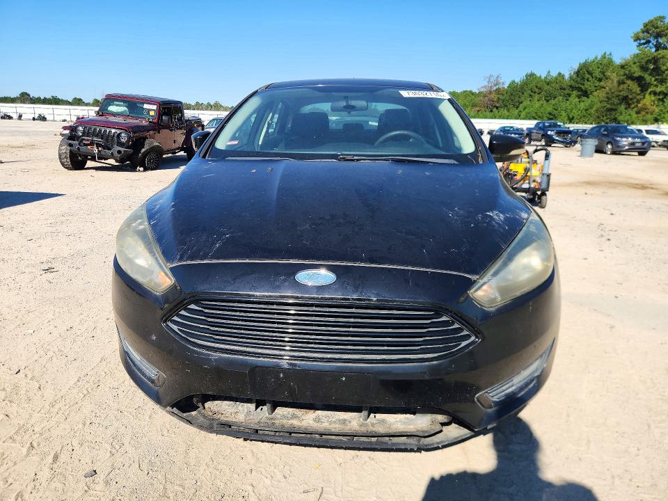 73032716 :رقم المزاد ، 1FADP3FEXHL256597 vin ، 2017 Ford Focus مزاد بيع