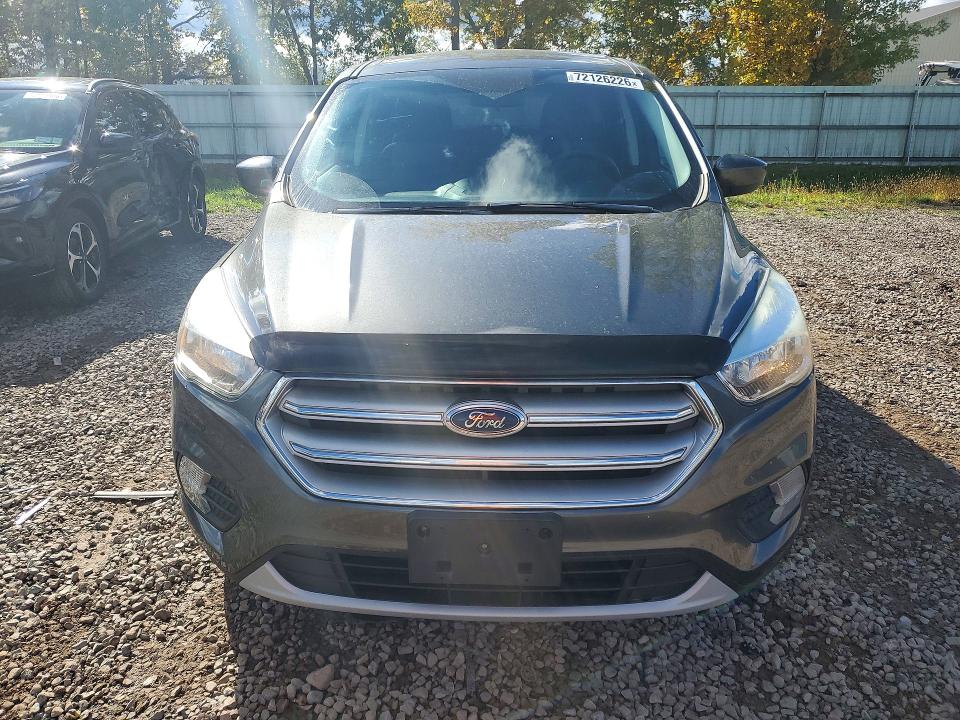 72126226 :رقم المزاد ، 1FMCU9GD2HUC75433 vin ، 2017 Ford Escape مزاد بيع