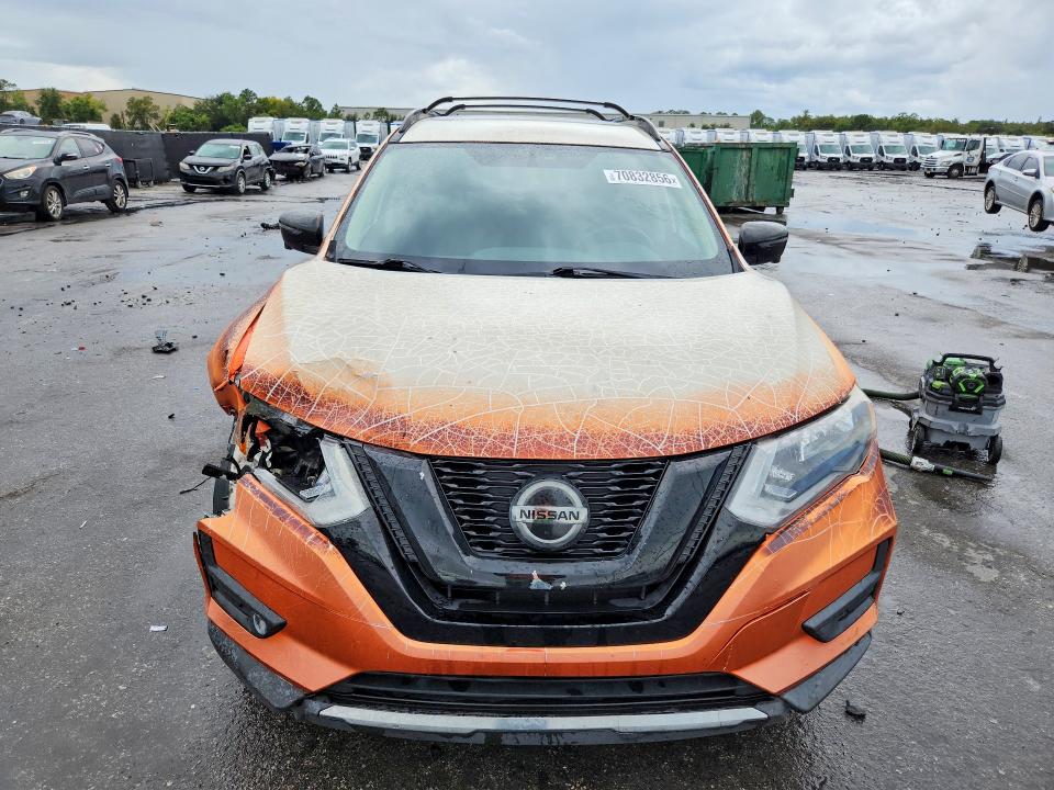 70832856 :رقم المزاد ، 5N1AT2MV8JC796375 vin ، 2018 Nissan Rogue مزاد بيع