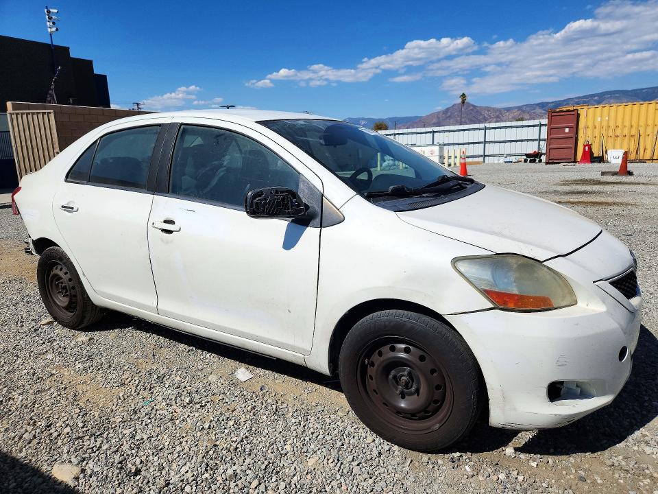 70905706 :رقم المزاد ، JTDBT4K37A4067722 vin ، 2010 Toyota Yaris مزاد بيع