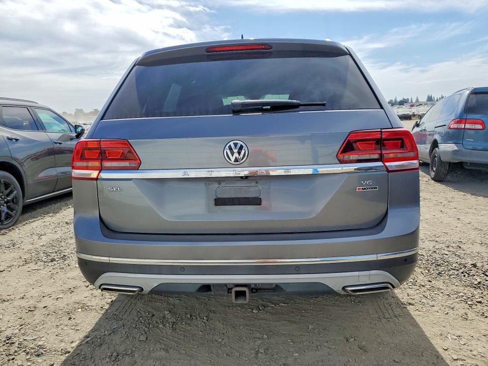 Продаж на аукціоні авто 2018 Volkswagen Atlas, vin: 1V2MR2CA5JC508437, номер лоту: 71423076