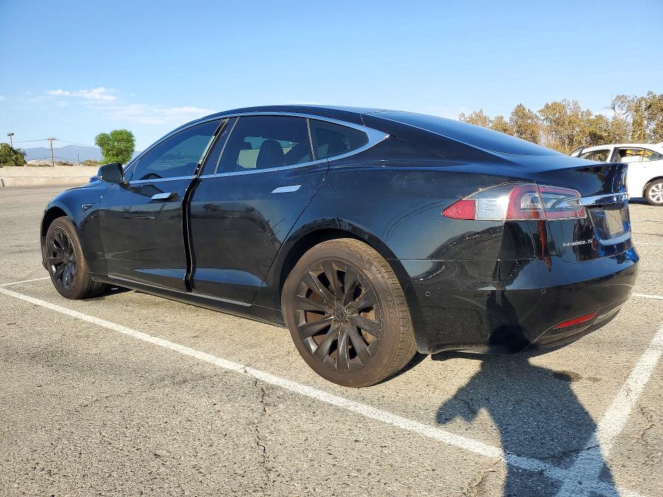 Продажа на аукционе авто 2017 Tesla Model S, vin: 5YJSA1E11HF231127, номер лота: 72194376