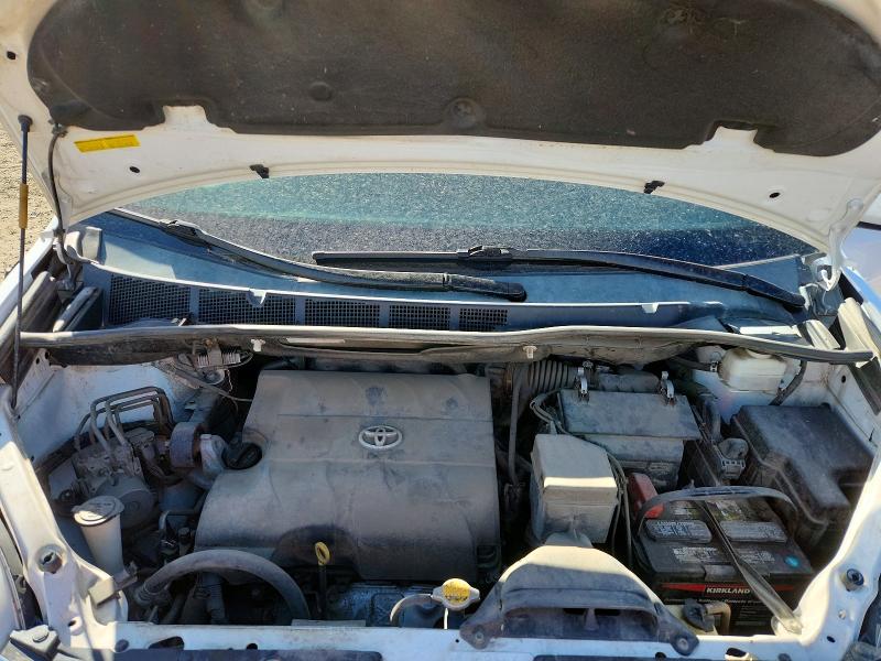 Продажа на аукционе авто 2014 Toyota Sienna, vin: 5TDKK3DC7ES502954, номер лота: 69413026