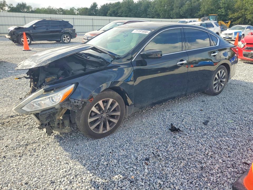 2017 Nissan Altima მანქანა იყიდება აუქციონზე, vin: 1N4AL3AP3HC214361, აუქციონის ნომერი: 71191666