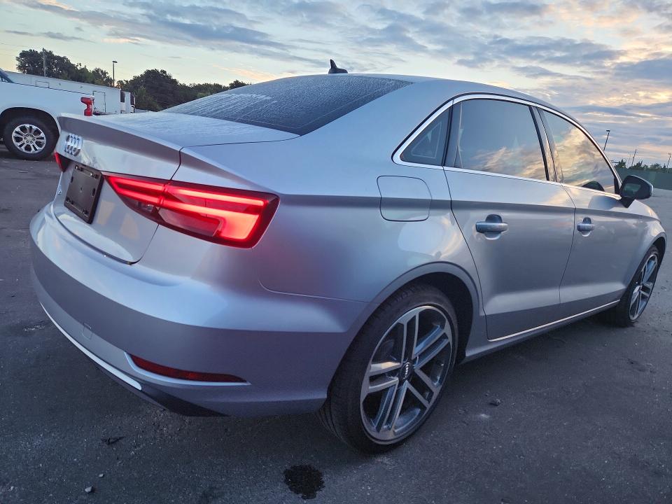 Продажа на аукционе авто 2019 Audi A3, vin: WAUAUGFF6K1024746, номер лота: 70542116