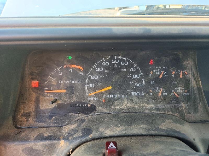 72013336 :رقم المزاد ، 1GBJC34F9YF422843 vin ، 2000 Chevrolet Gmt-400 مزاد بيع
